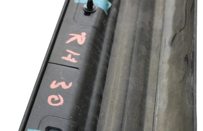 Load image into Gallery viewer, 14-17 Maserati Ghibli Right Side Rocker Skirt Molding Trim Panel 06700288400 Oem