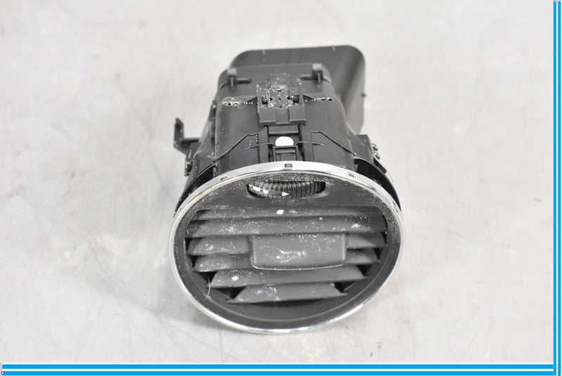 Load image into Gallery viewer, 06-11 Mercedes CLS550 CLS500 W219 Right Passenger Side Dash Air Vent Oem