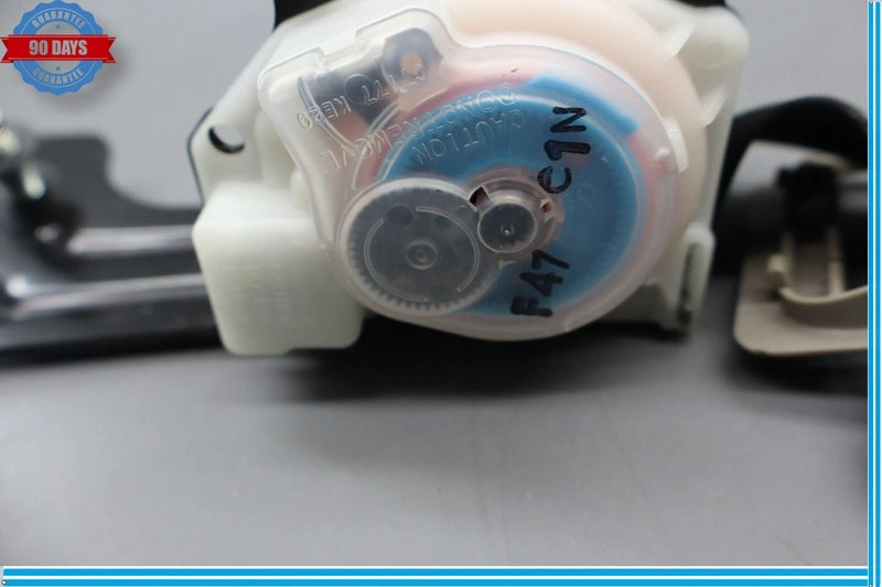 Load image into Gallery viewer, 15-20 Hyundai Genesis Rear Left Driver Side Seat Belt Seatbelt Retractor OEM