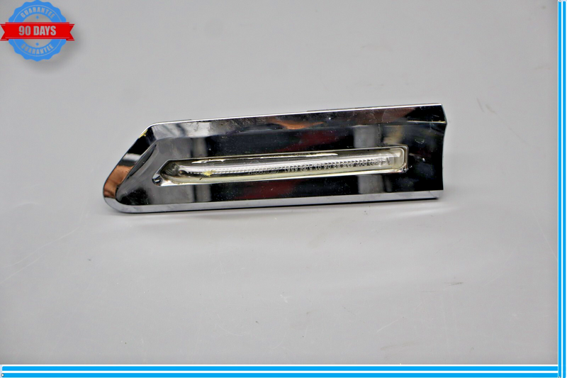 Load image into Gallery viewer, 09-13 BMW 750i F01 F02 Front Right Fender Turn Indicator Signal Light Lamp Oem
