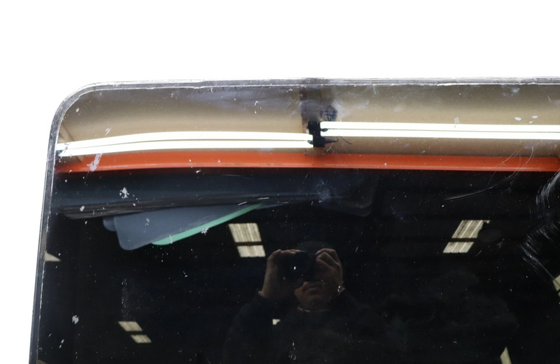 Load image into Gallery viewer, 14-22 Maserati Ghibli Sun Roof SunRoof Moon Roof Glass Panel 6117075D Oem