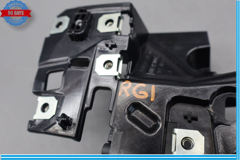 Load image into Gallery viewer, 10-16 Porsche Panamera 970 Front Right Side Dashboard Dash Support Bracket Oem