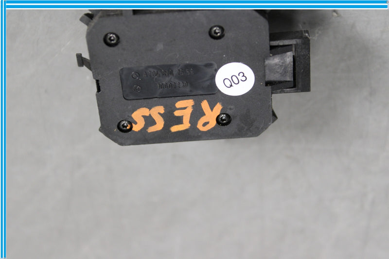 Load image into Gallery viewer, 06-13 Mercedes GL550 GL450 Front Right Passenger Side Seat Lumbar Switch Oem