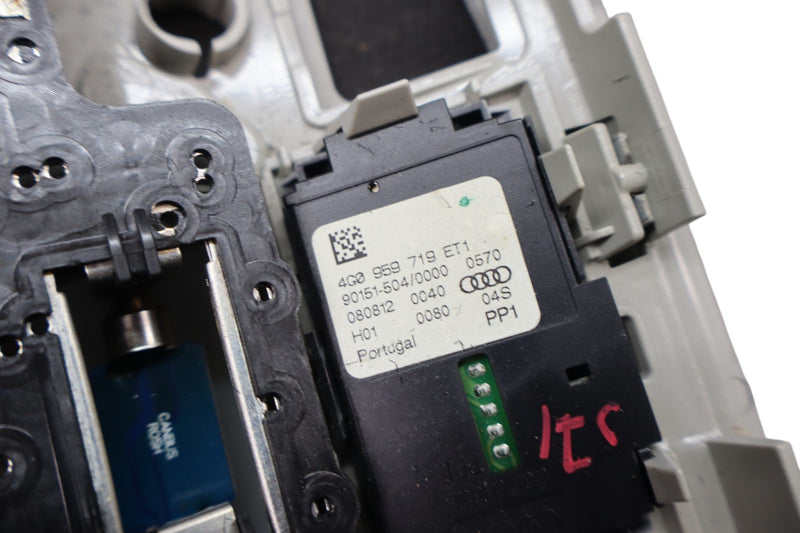 Load image into Gallery viewer, 12-18 Audi A6 Quattro Front Overhead Console Reading Dome Light Lamp Oem