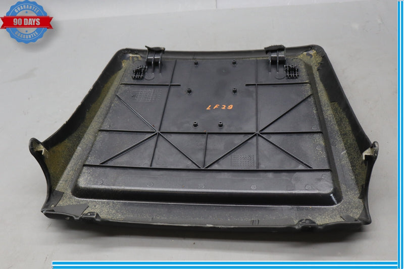 Load image into Gallery viewer, 03-08 Maserati Quattroporte Front Left Driver Side Back Panel Seat Cover Oem