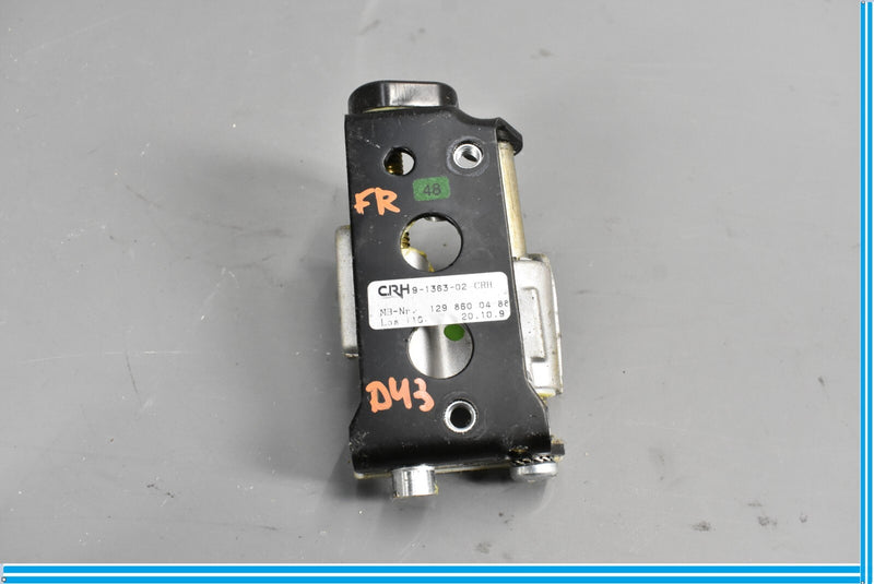 Load image into Gallery viewer, 90-02 Mercedes SL500 SL600 R129 Front Right Headrest Adjusting Gear Oem