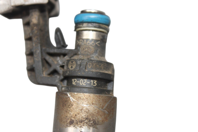 Load image into Gallery viewer, 11-19 Infiniti M56 Q70 Q70L QX56 QX80 Engine Motor Injection Fuel Injector Oem