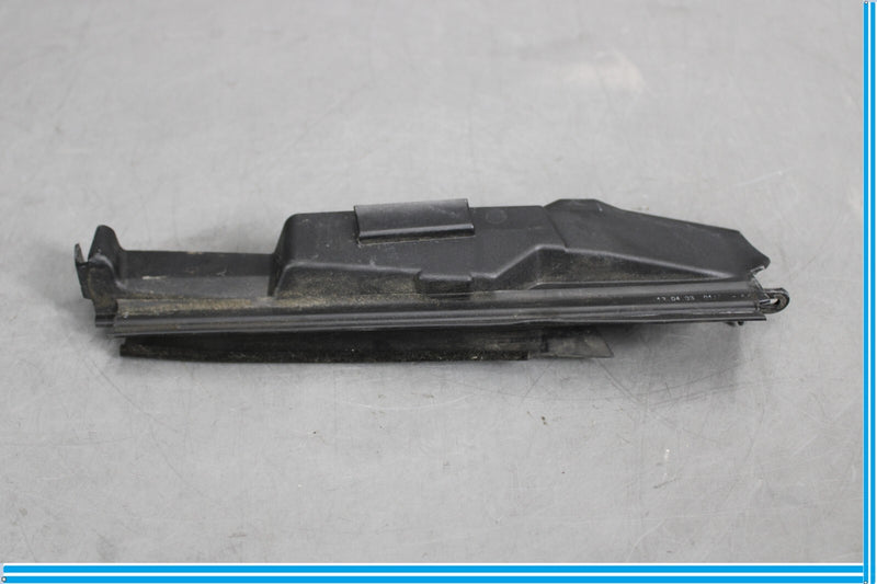 Load image into Gallery viewer, 97-04 Mercedes R170 SLK230 SLK320 Rear Left Side Quarter Cover Window Glass Oem