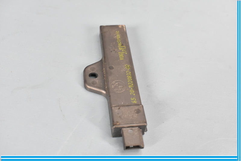 Load image into Gallery viewer, 12-18 BMW F12 F13 640i 650i Interior Bootlid Radio Antenna Amplifier Oem
