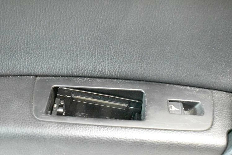 Load image into Gallery viewer, 07-15 Audi Q7 Rear Left Driver Side Interior Door Panel 4L0863981 OEM