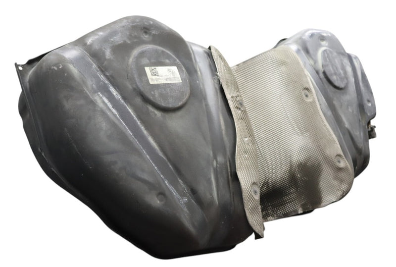 Load image into Gallery viewer, 14-17 Maserati Ghibli M157 Fuel Gas Tank Reservoir Assembly 06700032670 Oem