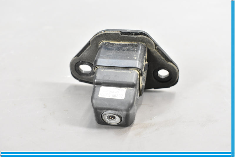 Load image into Gallery viewer, 07-12 Lexus LS460 Rear Trunk Lid Rear View Back Up Reverse Parking Camera Oem