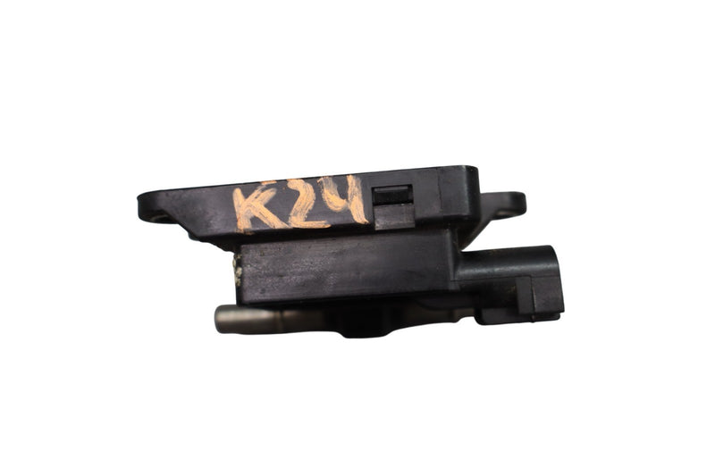 Load image into Gallery viewer, 14-22 Land Rover Range Rover L405 Fuel Gas Pressure Sensor CPLA9C086AA Oem