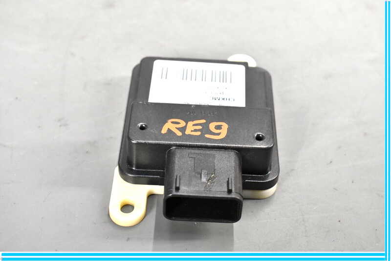 Load image into Gallery viewer, 10-13 Land Rover Range Rover Right Passenger Cruise Control Relay Module Oem
