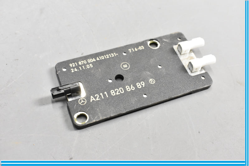 Load image into Gallery viewer, 03-11 Mercedes CLS550 E350 SLK350 Antenna Radio Amplifier Booster Module Oem