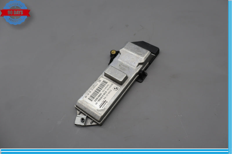 Load image into Gallery viewer, 09-15 BMW 740i 750i F01 F02 Front Right Side Seat Belt Retractor Module Oem