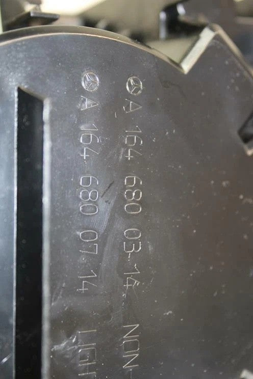 Load image into Gallery viewer, 06-12 Mercedes W164 GL550 GL450 ML350 Center Console Cup Holder Compartment OEM
