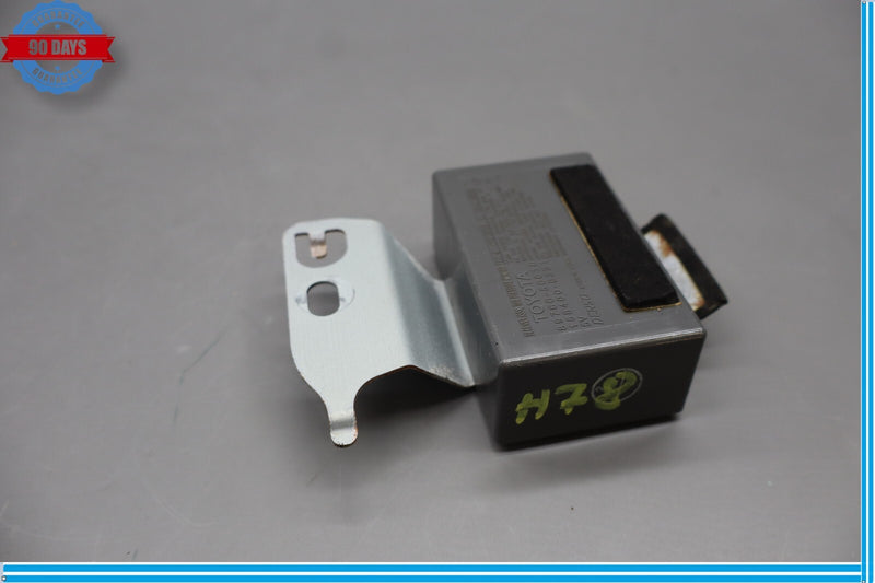 Load image into Gallery viewer, 07-12 Lexus LS460 LS460L TPMS Tire Pressure Monitor Receiver 89760-50010 Oem