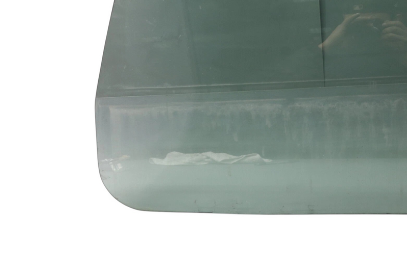 Load image into Gallery viewer, 03-09 Hummer H2 Front Left Driver Side Door Window Auto Glass 15189210 Oem