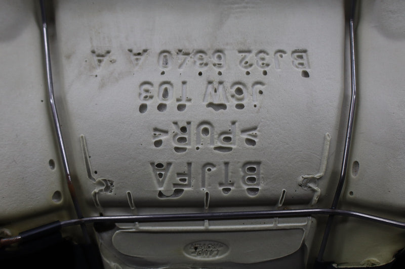 Load image into Gallery viewer, 12-15 LR Range Rover Evoque L538 Rear Back Lower Bottom Seat Cushion Oem