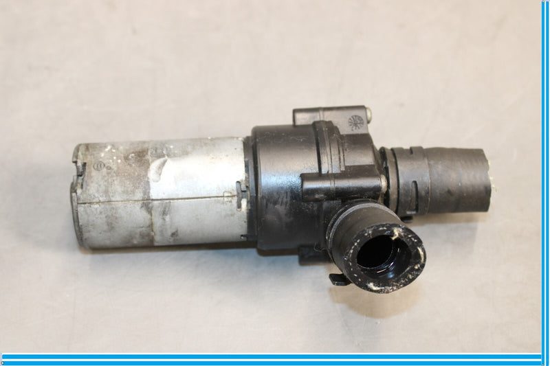 Load image into Gallery viewer, 03-08 Mercedes R230 SL550 SL55 AMG Aux Auxiliary Water Pump 2308350364 Oem