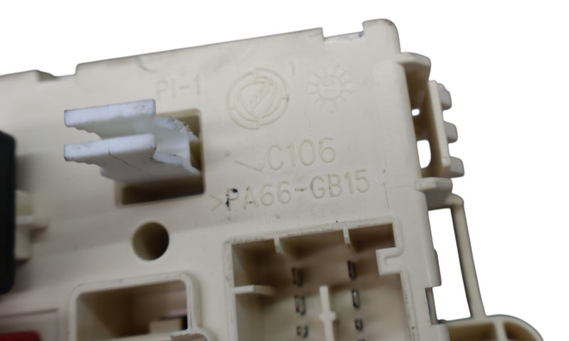 Load image into Gallery viewer, 03-19 Maserati Quattroporte M139 GranTurismo M145 Front Relay Fuse Box Oem