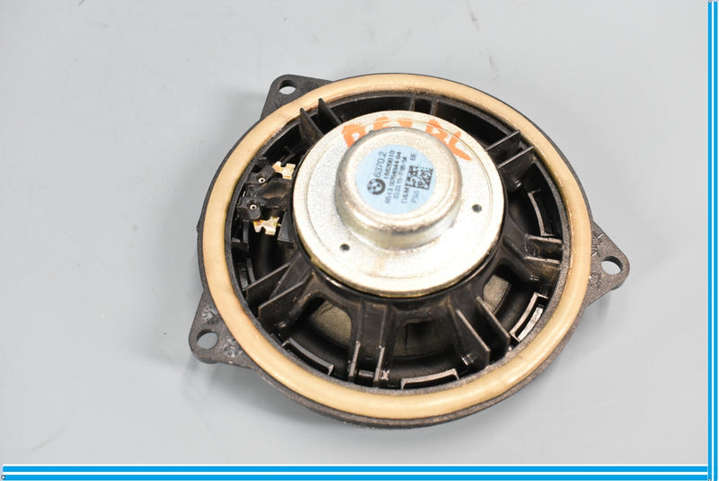 Load image into Gallery viewer, 12-16 BMW F30 320i 328i 335i Rear Left Door Audi Speaker 6513 9264944-04 Oem