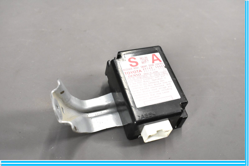 Load image into Gallery viewer, 07-09 Lexus LS460 Smart Door Receiver Control Module Unit 8974050060 Oem