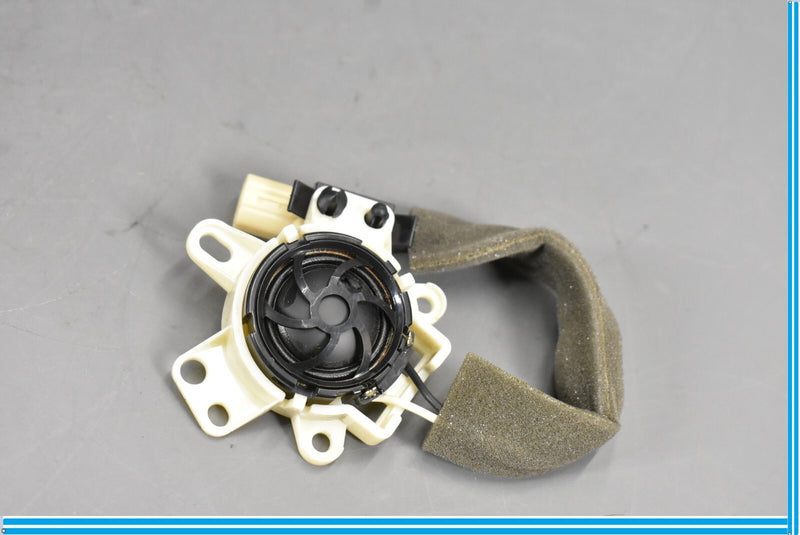 Load image into Gallery viewer, 09-15 Jaguar XF XFR Rear Left Driver Side Door Tweeter Speaker Oem