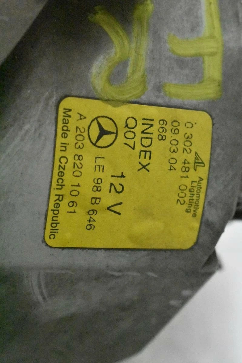 Load image into Gallery viewer, 01-04 Mercedes W203 C320 C230 Right Passenger Side Headlight Head Lamp OEM