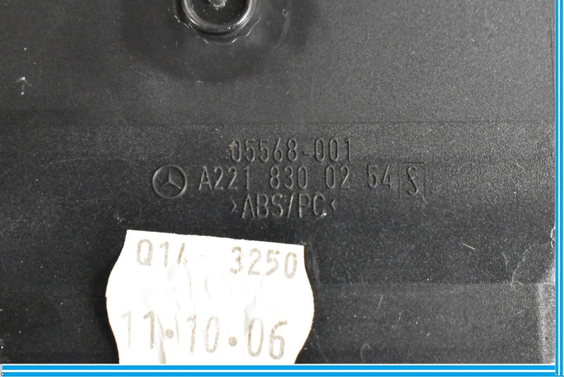 Load image into Gallery viewer, 07-13 Mercedes W221 S550 Right Side Dashboard AC A/C Air Vent Black OEM