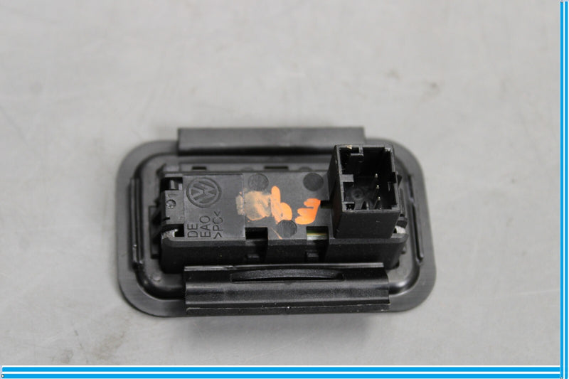 Load image into Gallery viewer, 11-18 Audi S8 A8 Rear Tailgate Trunk Lid Open Release Switch 3D0959831 Oem