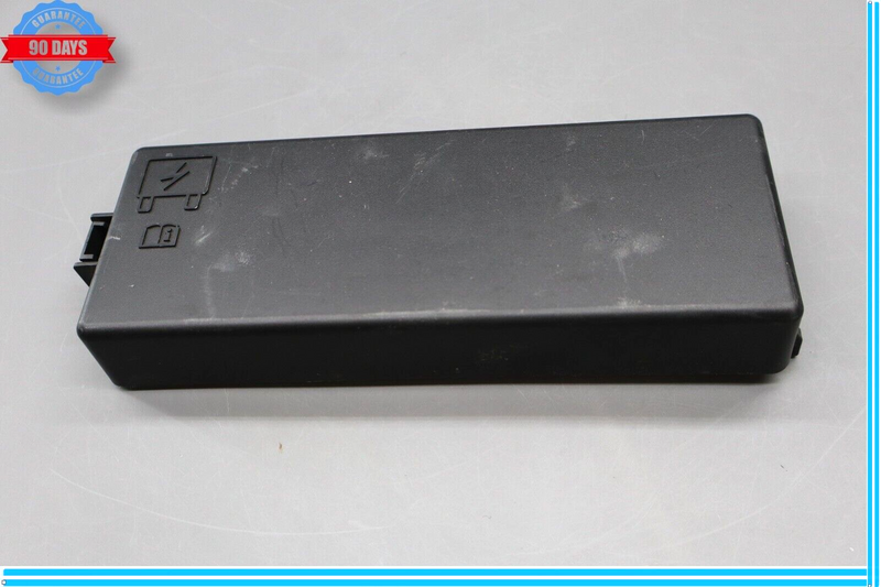 Load image into Gallery viewer, 14-21 Maserati Quattroporte Rear Trunk Main Wiring Fuse Box Lid Cover Oem