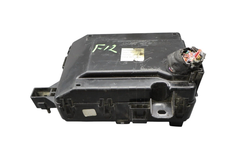 Load image into Gallery viewer, 14-17 Maserati Ghibli Engine Fuse Box Battery Relay Junction 670008650 Oem