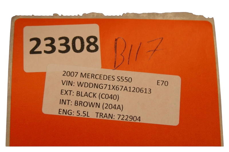 Load image into Gallery viewer, 07-14 Mercedes S550 S400 W221 Front Right Side Seat Belt Seatbelt Buckle OEM