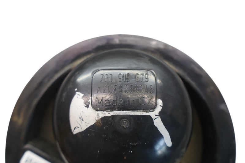 Load image into Gallery viewer, 11-18 Volkswagen Touareg Fuel Gas Pump Filter Flange Unit 7P0919679 Oem