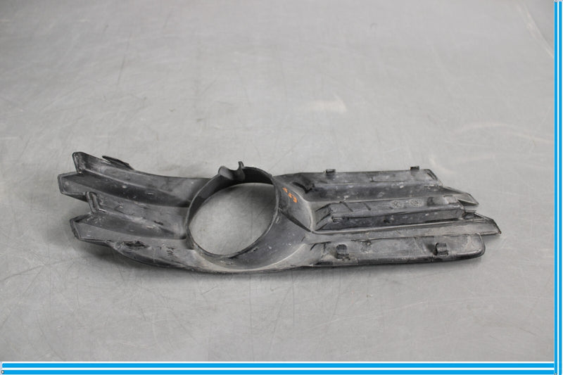 Load image into Gallery viewer, 06-12 Mercedes GL450 GL550 Front Left Side Base Bumper Fog Light Grille Oem
