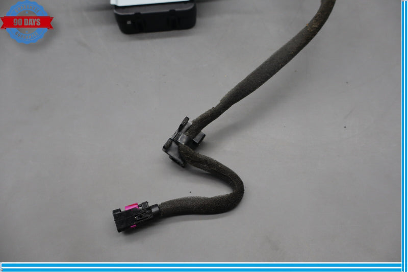 Load image into Gallery viewer, 15-20 Hyundai Genesis Center Dash Navigation GPS Antenna Receiver Module Oem