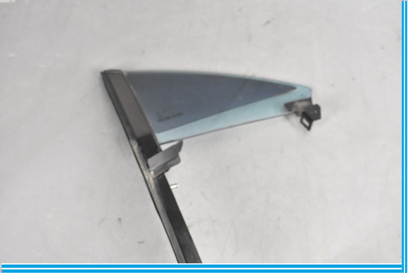 Load image into Gallery viewer, 06-11 Mercedes CLS550 CLS500 W219 Rear Left Side Quarter Door Window Glass Oem