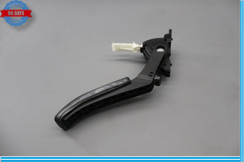 Load image into Gallery viewer, 11-18 Porsche Cayenne 958 Engine Acceleration Gas Throttle Pedal Accelerator Oem