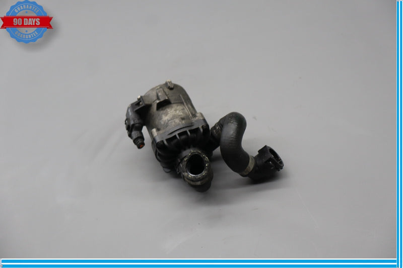 Load image into Gallery viewer, 09-13 BMW 750i F01 F02 Engine Auxiliary Coolant Water Pump 7566335 Oem