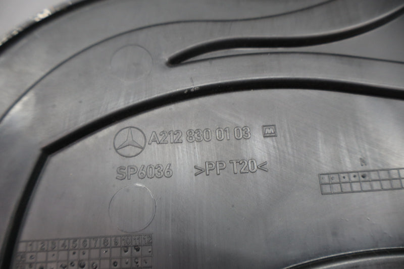 Load image into Gallery viewer, 10-16 Mercedes W212 E350 E550 Air Intake Cleaner Filter Housing Box Oem