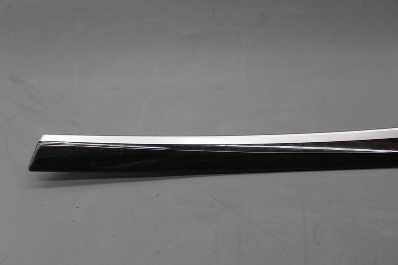 Load image into Gallery viewer, 11-16 BMW 528i 535i 550i xDrive Front Right Side Door Panel Trim Molding Oem