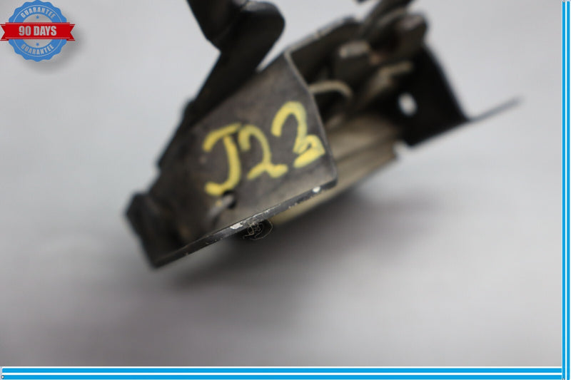 Load image into Gallery viewer, 11-16 Hyundai Equus SIG Front Hood Bonnet Lock Striker Latch Catch Black Oem