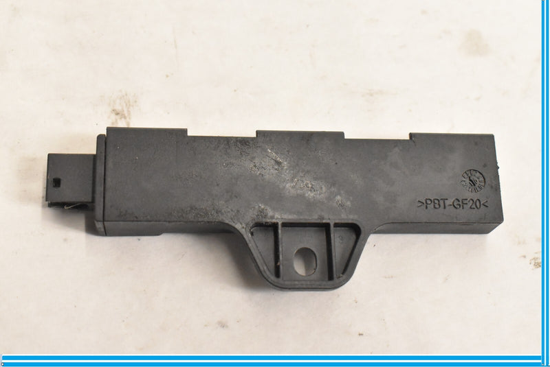 Load image into Gallery viewer, 09-19 BMW 750i 750Li F01 F02 F07 F10 Keyless Entry Antenna 65209220832 Oem