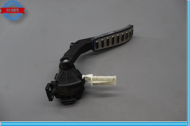 Load image into Gallery viewer, 11-18 Porsche Cayenne 958 Engine Acceleration Gas Throttle Pedal Accelerator Oem