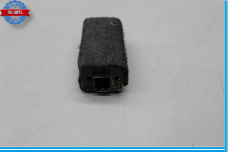 Load image into Gallery viewer, 03-06 Mercedes R230 SL500 iPod iPhone Interface Multimedia Audio Control Oem