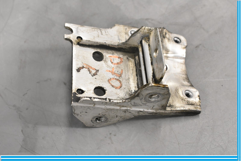 Load image into Gallery viewer, 09-15 BMW 750I 750LI F01 F02 Front Right Side Radiator Support Mount Bracket Oem