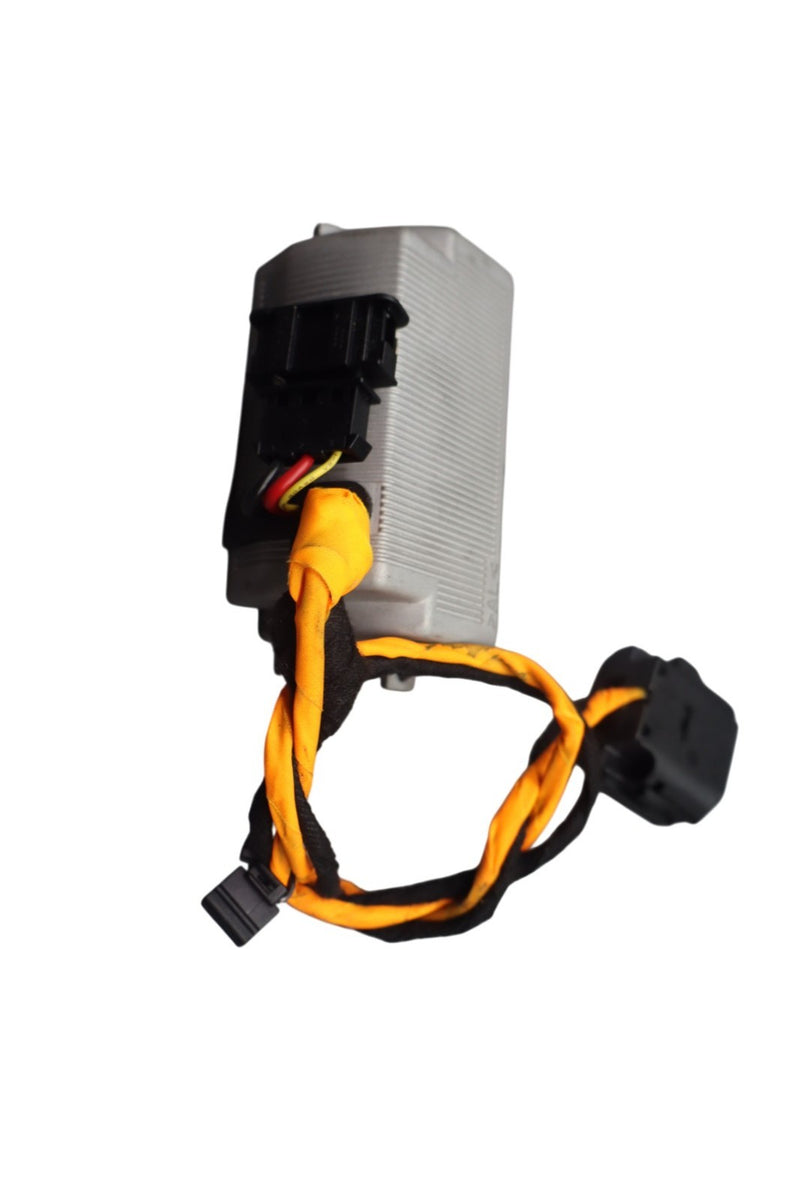 Load image into Gallery viewer, 11-17 Volkswagen Touareg Power Outlet Inverter Control Computer Module Oem