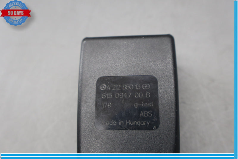 Load image into Gallery viewer, 10-16 Mercedes W212 E350 E550 Front Right Side Seat Belt Seatbelt Buckle Oem
